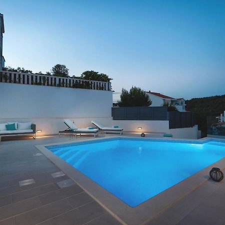 Villa Miholina - With Heated Swimming Pool Trogir Extérieur photo